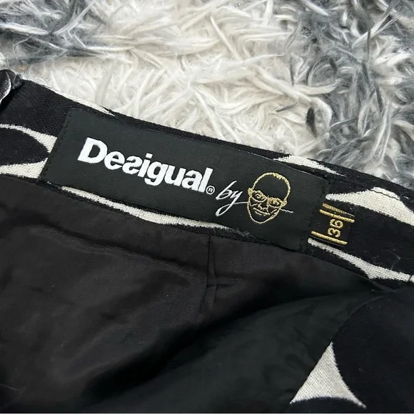 Desigual Circle Pattern Monochrome Skirt - Picture 5 of 7